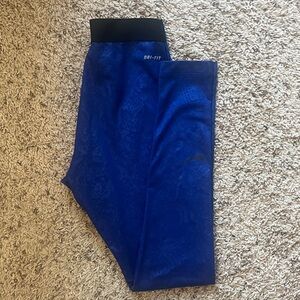 Woman’s Nike pro leggings fleece lined